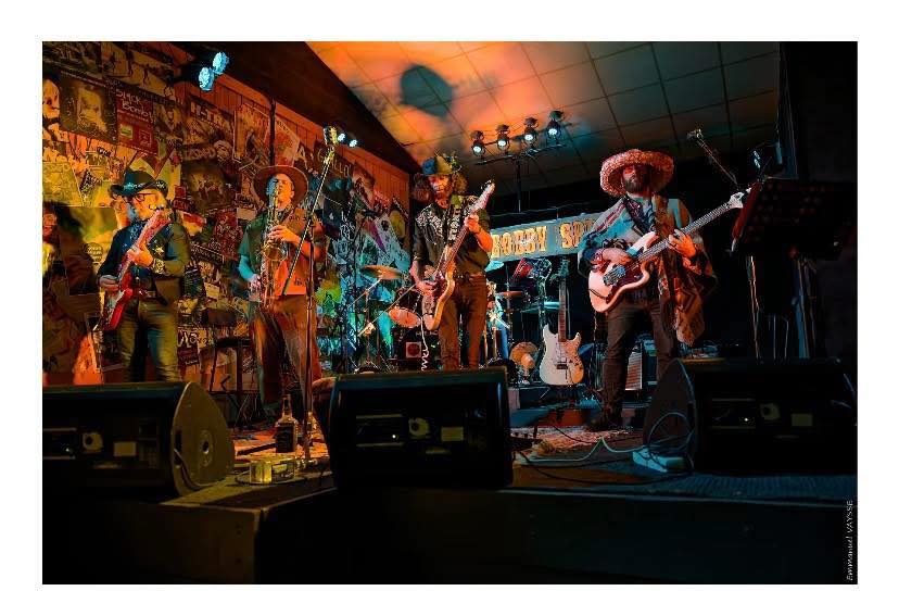 Bobby Springle & The Bullet Holes en concert